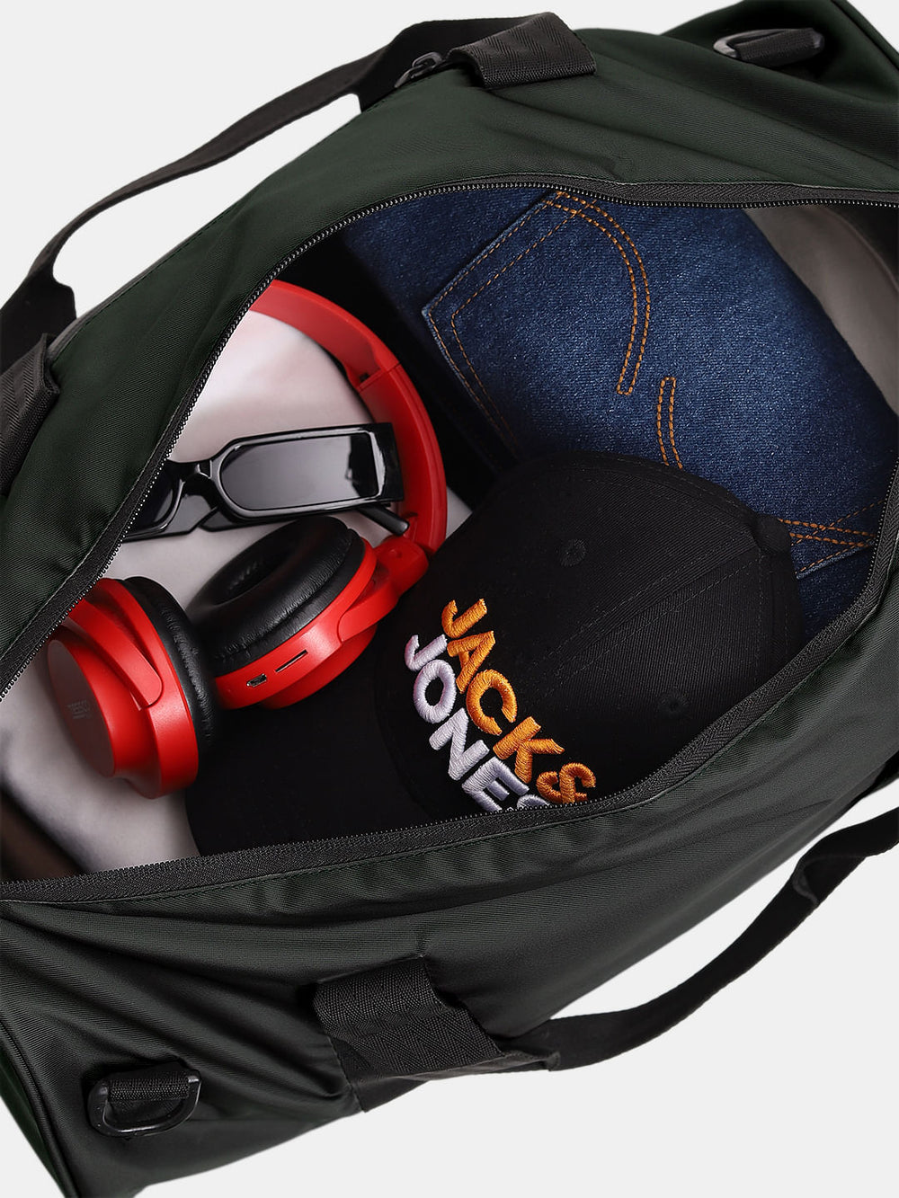 BLACK POLYESTER DUFFLE BAG