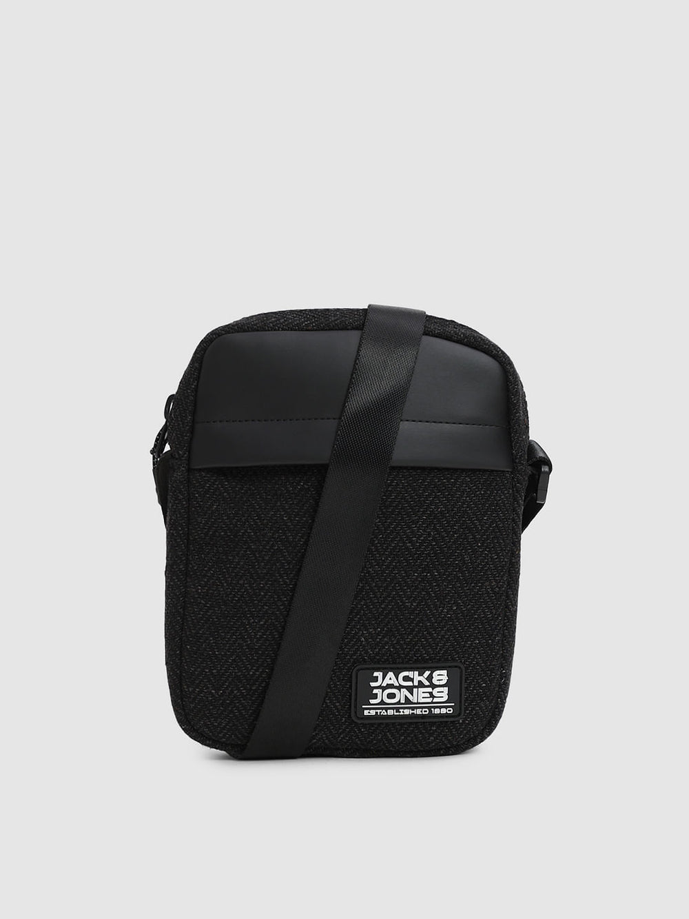 BLACK HERRINGBONE SLING BAG
