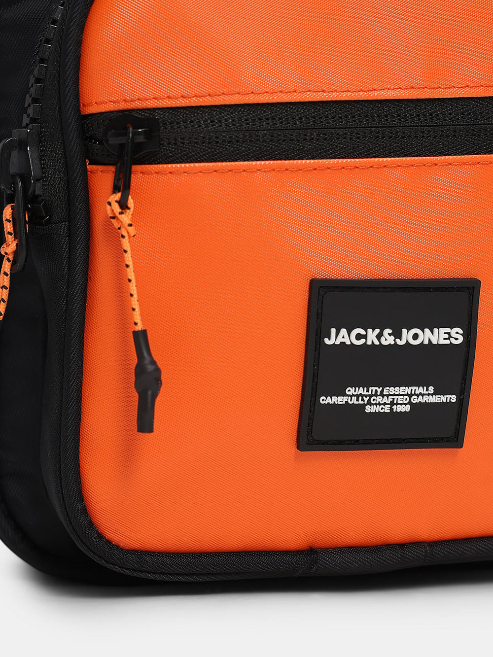 BLACK COLOURBLOCKED SLING BAG