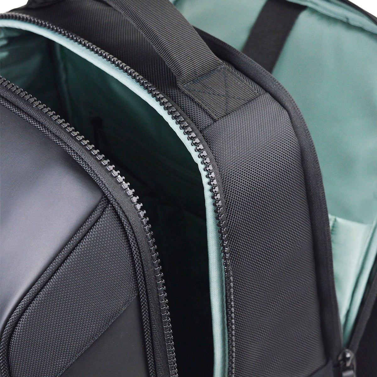 URBAN EXPLORER BACKPACK | BLACK