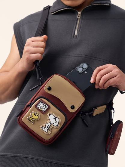 Peanuts: Snoopy Sling Bag