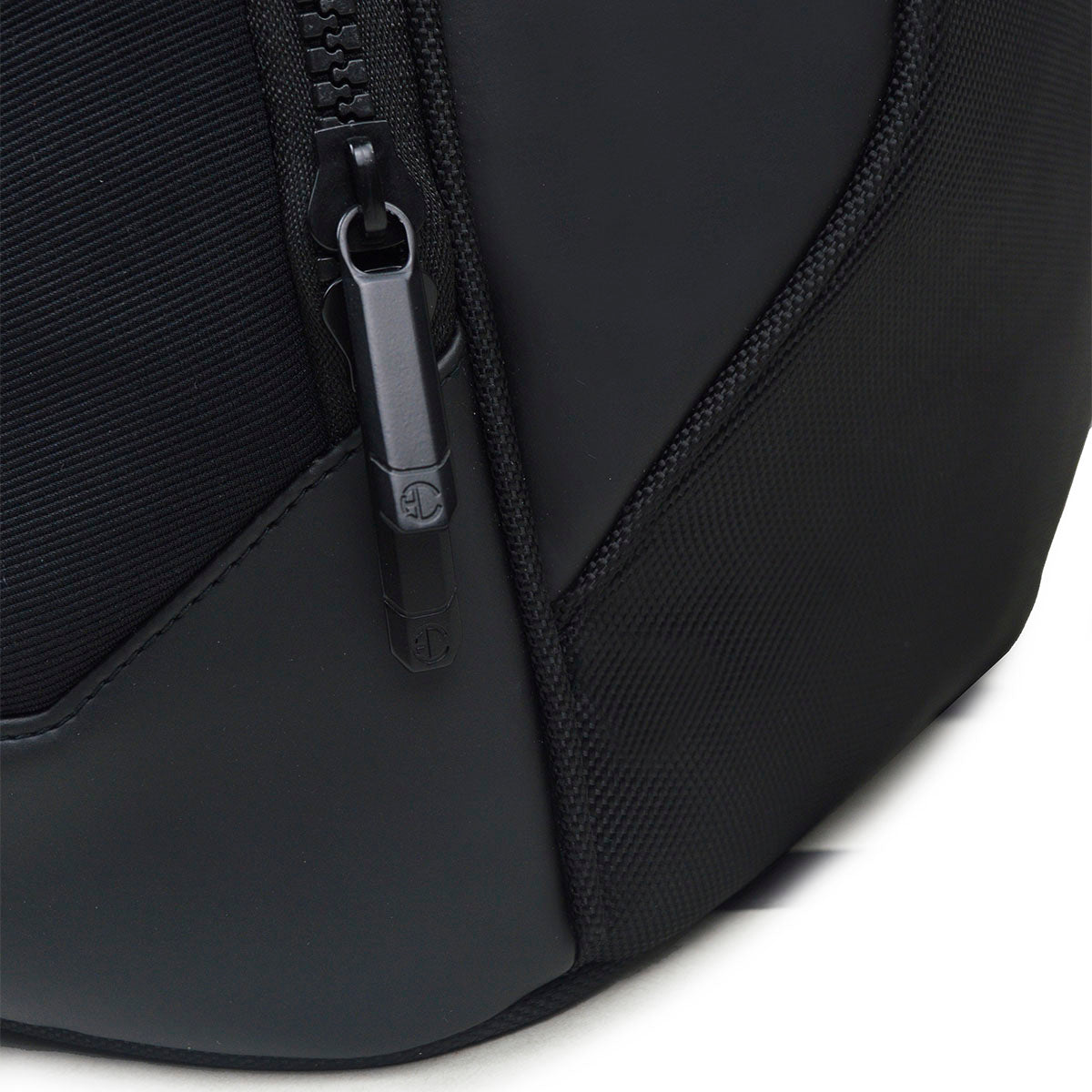 URBAN EXPLORER BACKPACK | BLACK