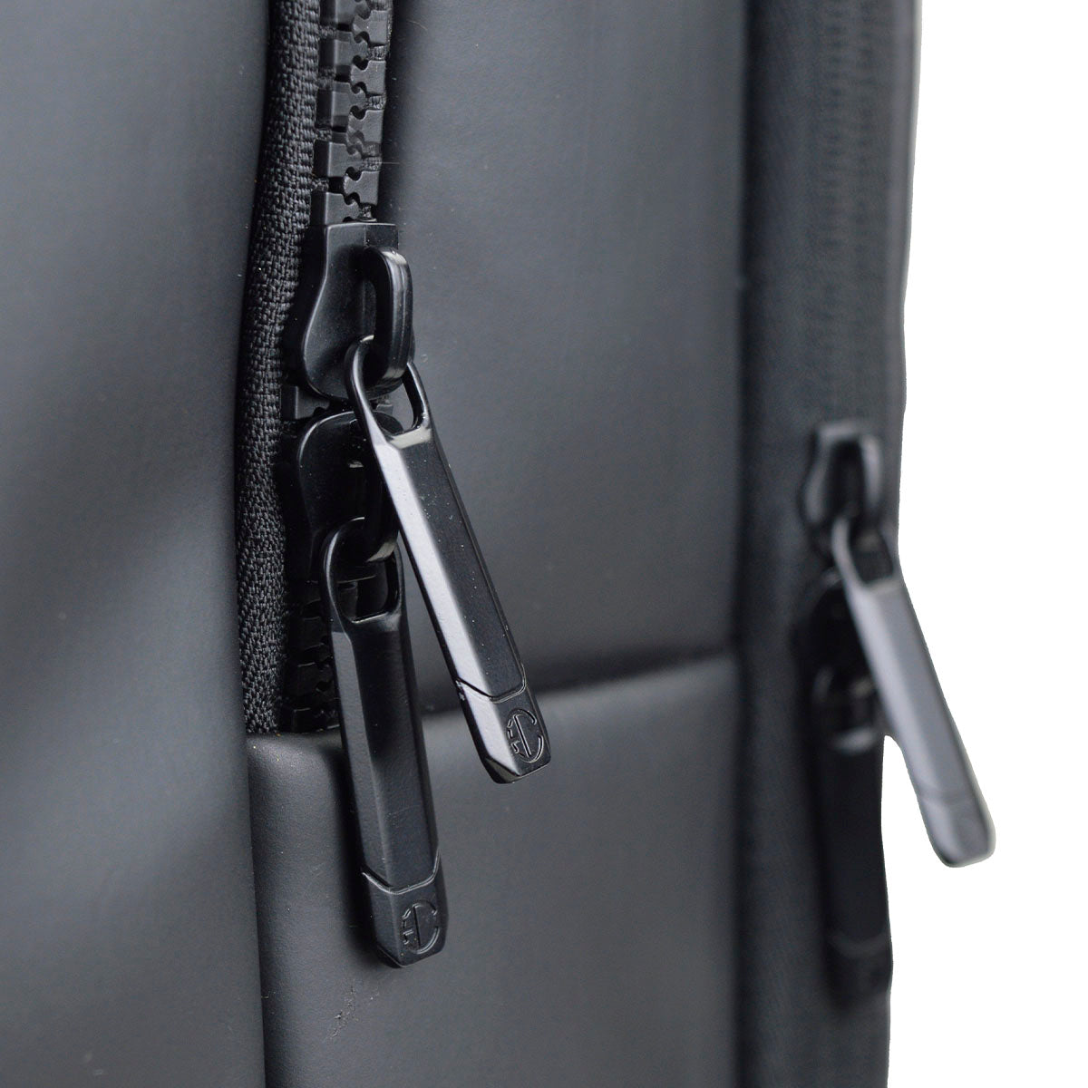 THE POWER HOUSE BACKPACK | BLACK