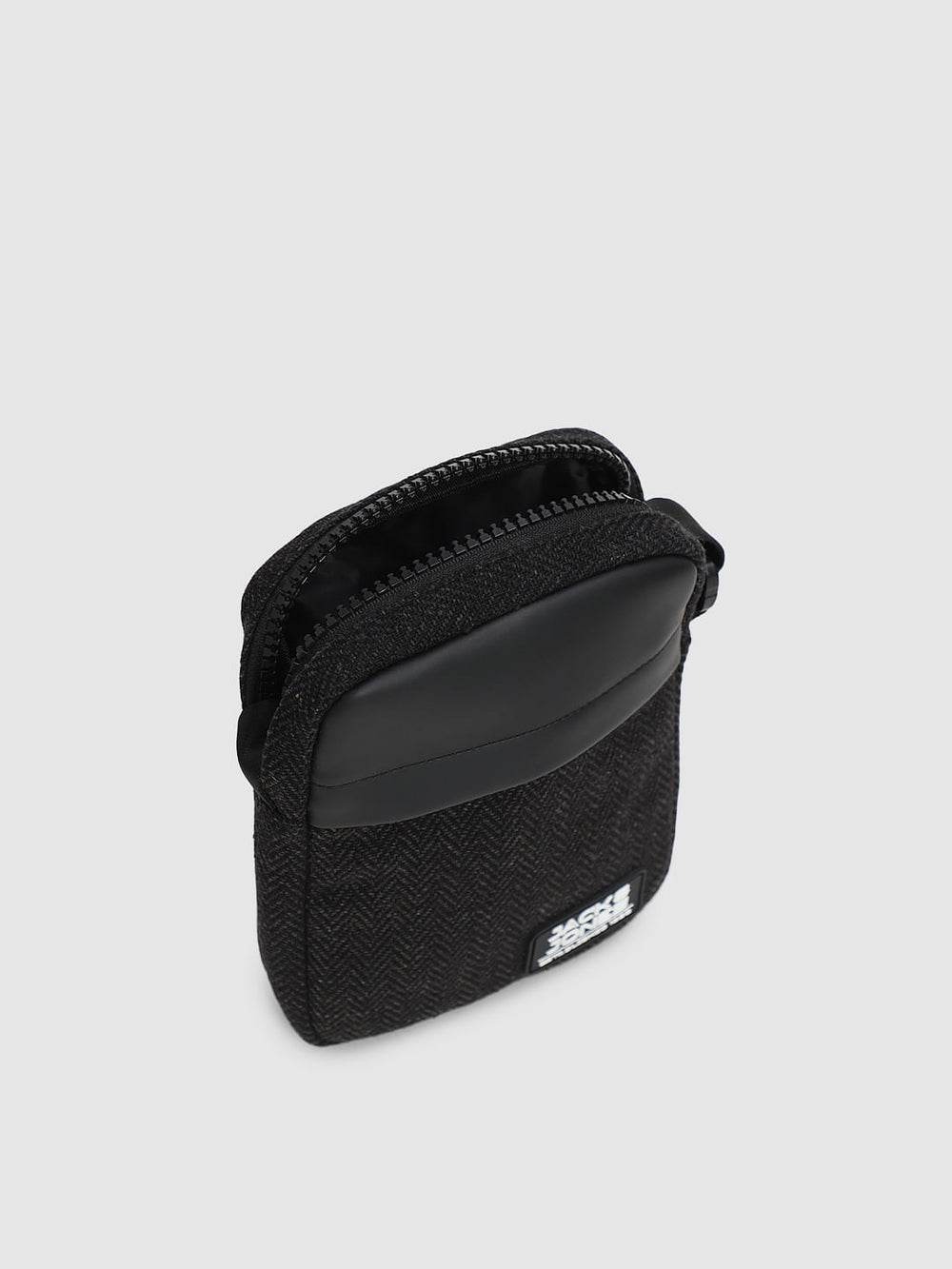 BLACK HERRINGBONE SLING BAG