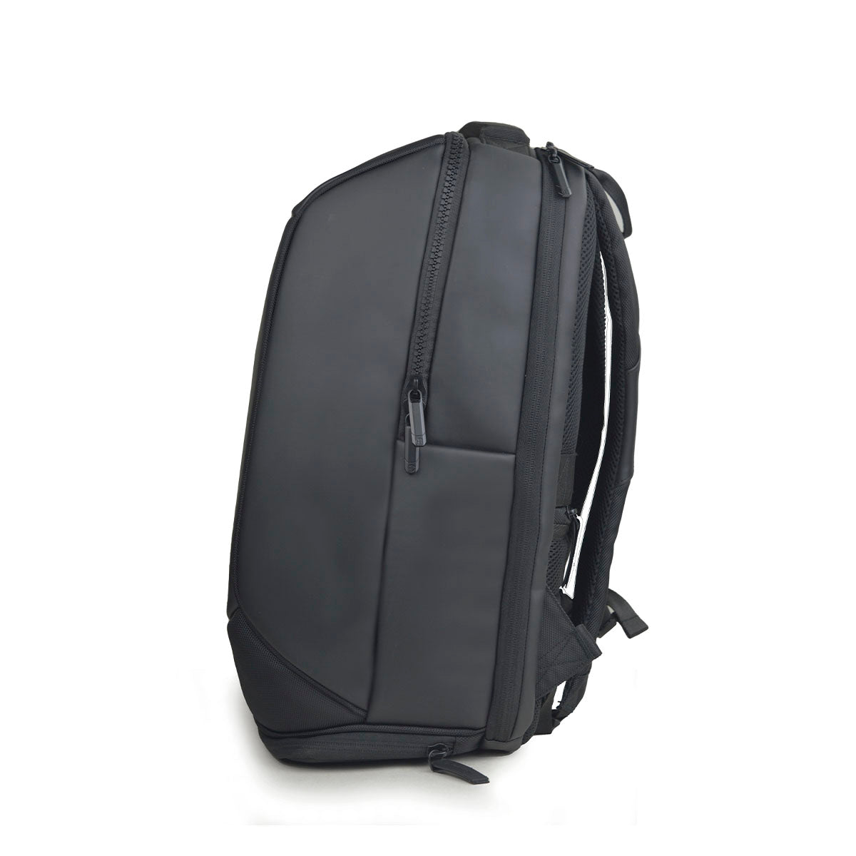 THE POWER HOUSE BACKPACK | BLACK