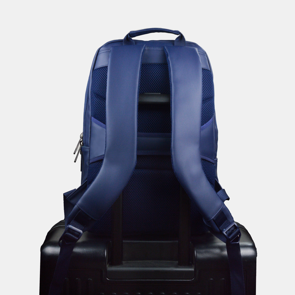 THE SLIM LINES | NAVY BACKPACK