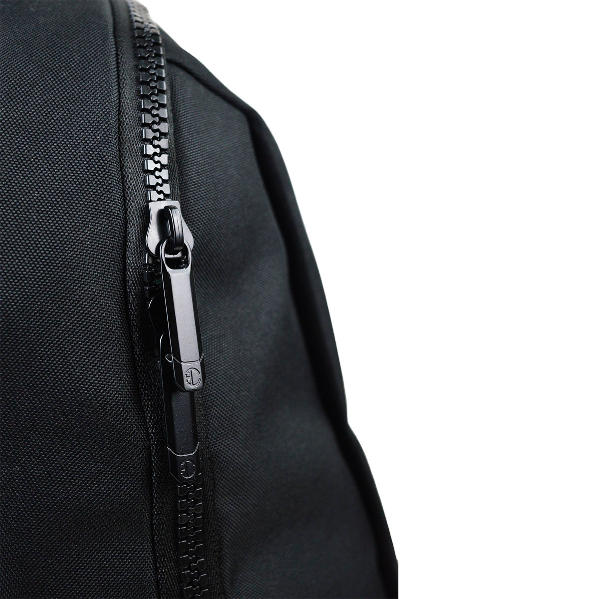 URBAN NOMAD DAYPACK | BLACK