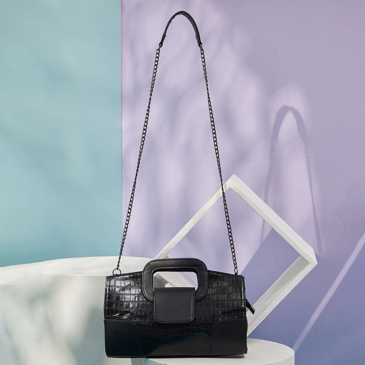 Fashion Daunting Black Sling Bag